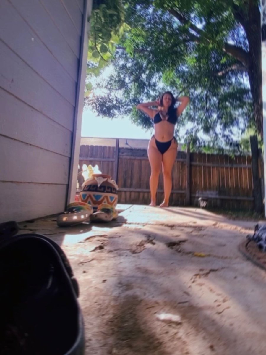 oopsimtrippy's tweet photo. Summer time fine ☀️
#fyp #body #summer https://t.co/AhXpMdPLDR