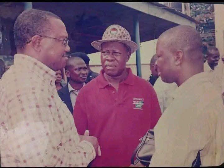 governance_101's tweet photo. VERY HEARTWARMING STORY!!

My father, Comrade ABC Ubani JP took pictures with several governors of Anambra State including the present governor of the State, but in our family sitting room we only have enlarged pictures he took with Peter Obi, while he served as the governor of Anambra State. 

I once asked him, what Peter Obi has done for him that made him practically decorate our sitting room with his pictures. 

He first said, that I should snap a picture with a governor first beyond asking him that question.

He went further to say, that before Obi became governor, they (Anambra civil servants) saw hell with respect to worker's welfare, payment of pensions and gratuities. Both my parents were state civil servants, now pensioners.

My father has been a Labour union leader since 1994, so he understood the government-workers faceoff, before Peter Obi practically made life easier for workers in the state. 

When he, my father who is now 74 years old retired to the village a few years ago, his portraits with Peter Obi was one of the things he took with him. He moved them from our family house in Awka to our family house in Enugwu-Ukwu, where he is now spending his last days while still serving as the State Secretary of the Nigerian Union of Pensioners, Anambra State, which makes him the longest serving union leader in Anambra state today.

The Comrade as I call him is a prolific writer who wrote so many bulletins against former State govenors of Anambra. When I was much younger he was arrested a few times for some of his controversial releases against governors of the State. I remember my mother, Mrs Rose Ubani searching for days to find where he and his colleagues were being held.

When Peter Obi was first removed from office, which should be around 2007 or 2008, I was about 16 years old. But I remember like it was yesterday my mother calling for us to fast and pray as a family for him to be reinstated, and we did fast - our welfare as a family dependend on that. Graciously, Obi made a comeback. Two comebacks, to the glory of God.

Therefore when you see me defending Peter Obi on this space, it is not for nothing. It is a burden I must discharge in appreciating a man who made the difference in the governance of Anambra State. 

No Peter Obi slander will see the light of the day, once I'm here, and I will be here for a very long time!

— Kingsley Ubani