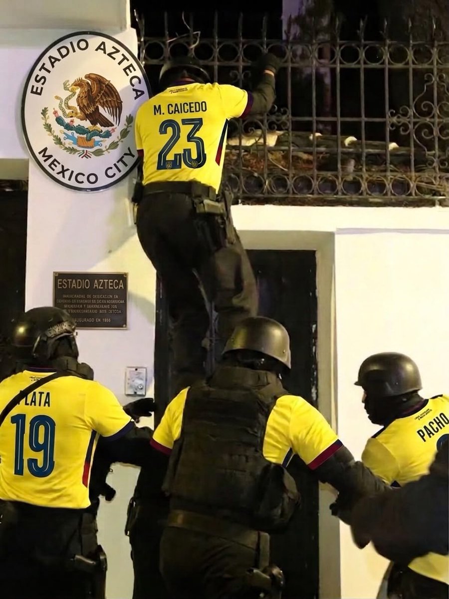 Luchin2601's tweet photo. @patty_ma1 Sacamos a un delincuente de la guarida, y ahora vamos al Azteca que es lo mismo! 
🫡🫡🫡🇪🇨🇪🇨🇪🇨 https://t.co/1BN0u2G2ql
