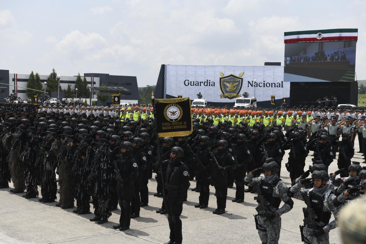 ivan_escalante's tweet photo. En su séptimo aniversario, hoy reconocemos a las mujeres y hombres que integran la @GN_MEXICO_ , quienes salvaguardan la vida, integridad y seguridad del pueblo mexicano y nuestra nación.

Su contribución es fundamental en la generación y preservación de las libertades, orden y paz social.