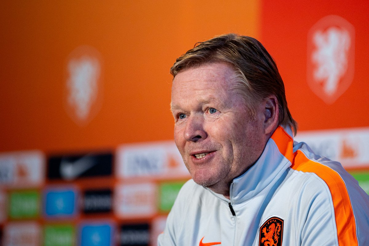 tjcope's tweet photo. 🇳🇱 ÚLTIMA HORA | Ronald Koeman deja de ser seleccionador de Países Bajos

🗣️ "Me duele que mi periodo con Holanda termine así. En los últimos años, también me han hecho darme cuenta de que hay cosas más importantes que el fútbol. El fútbol ha sido mi vida, pero la salud no tiene precio. Cuando alguien a quien amas pelea una dura batalla, tu perspectiva cambia. Mi esposa Bartina me ha apoyado todos los días a pesar de su propio proceso de enfermedad y me ha animado a completar mi trabajo como entrenadora nacional"