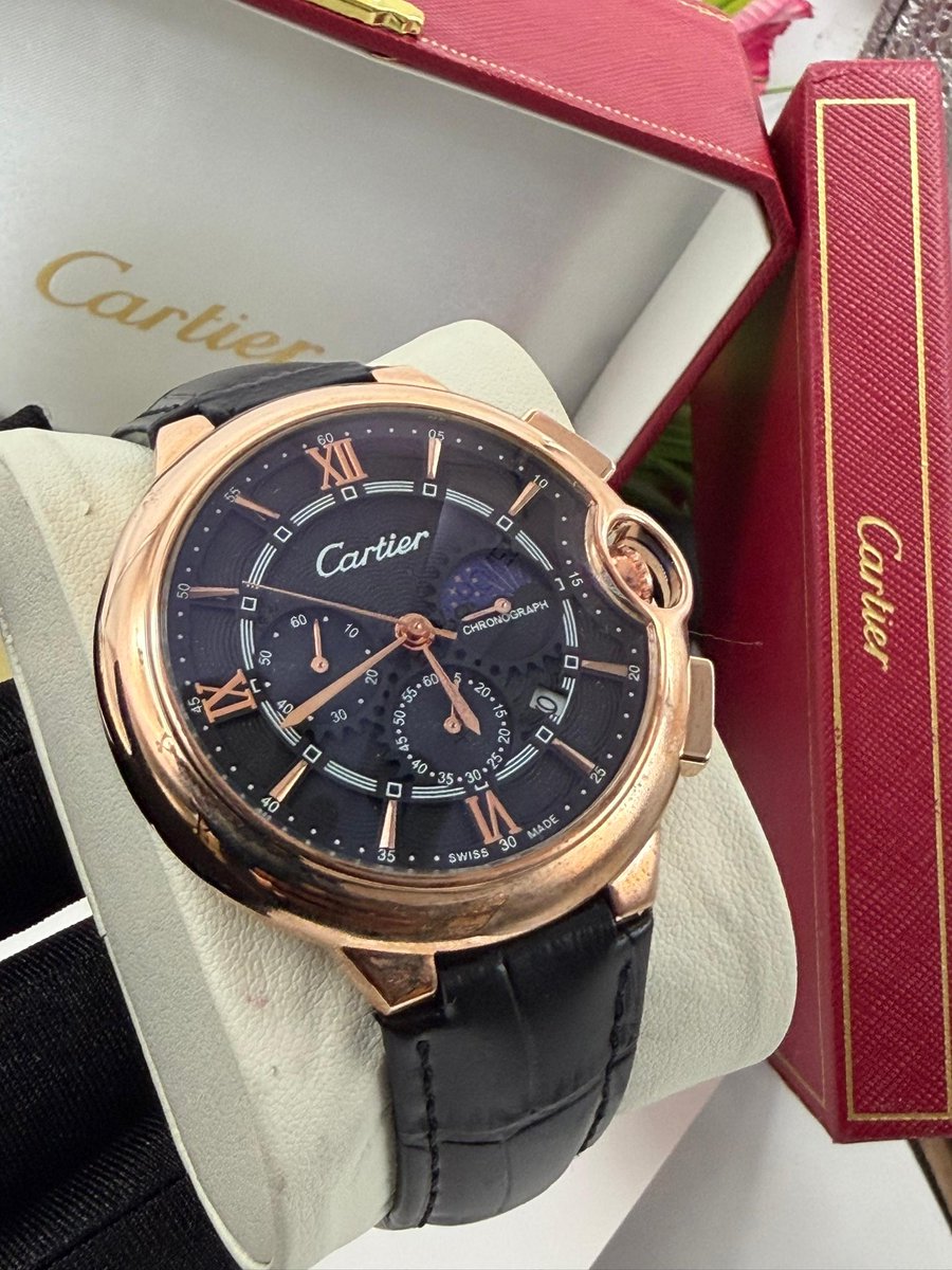 big_damola's tweet photo. Quality leather wristwatch available as seen 
🏷️45,000 naira 
Comes in a well packaged box and bag 
Nationwide delivery 🚚 

Kindly send a dm to order https://t.co/eo9P5wOQgo