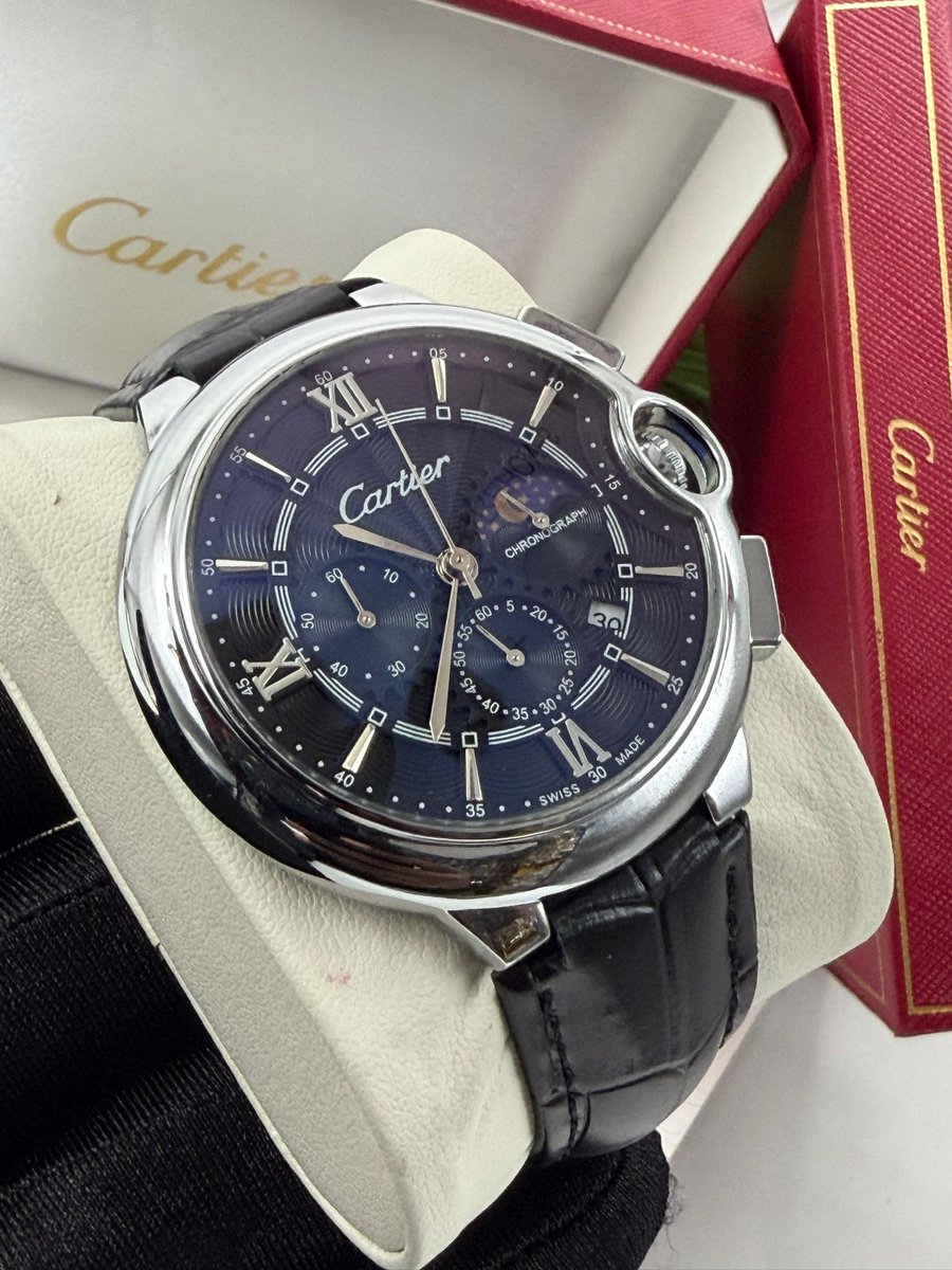 big_damola's tweet photo. Quality leather wristwatch available as seen 
🏷️45,000 naira 
Comes in a well packaged box and bag 
Nationwide delivery 🚚 

Kindly send a dm to order https://t.co/eo9P5wOQgo