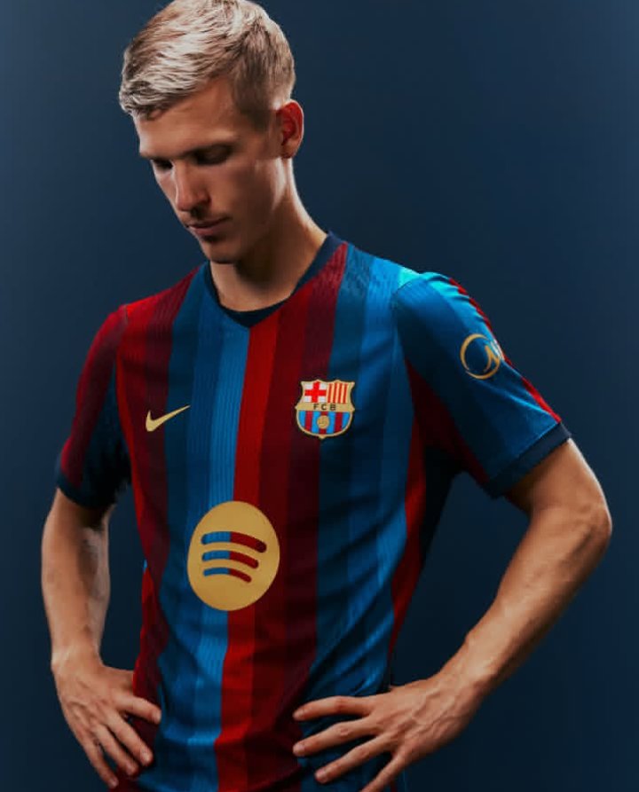 Ditovve's tweet photo. 26/27
🔵🔴 https://t.co/aWX6Fqridv