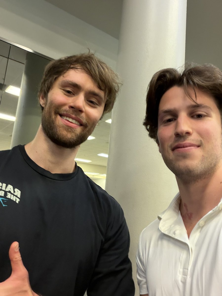 MaxHirsch13's tweet photo. Bumped into this guy at the gym this morning. I showed him my app and he said Maxed AI looks awesome and to keep grinding. Thank you, @david_laid https://t.co/NrQojwyDt8