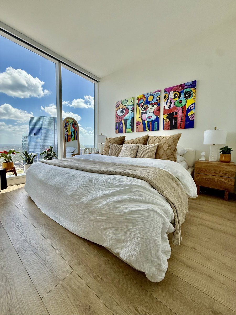 ericktrifyUGC's tweet photo. LET'S COLLAB 🤝🏽

Just renovated my apartment!

Any brands want to collab? 

2x2 + awesome common space shots (360 gym + rooftop resort pool) https://t.co/2Av34QNaE9