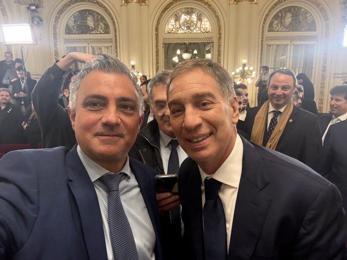 SPareja_'s tweet photo. Lo mejor en esta nueva etapa, Colo @diegosantilli. Sé del compromiso y las ganas que le ponés a cada desafío. Contá conmigo para seguir trabajando codo a codo por el proyecto de @JMilei. https://t.co/5diXtKA9CC