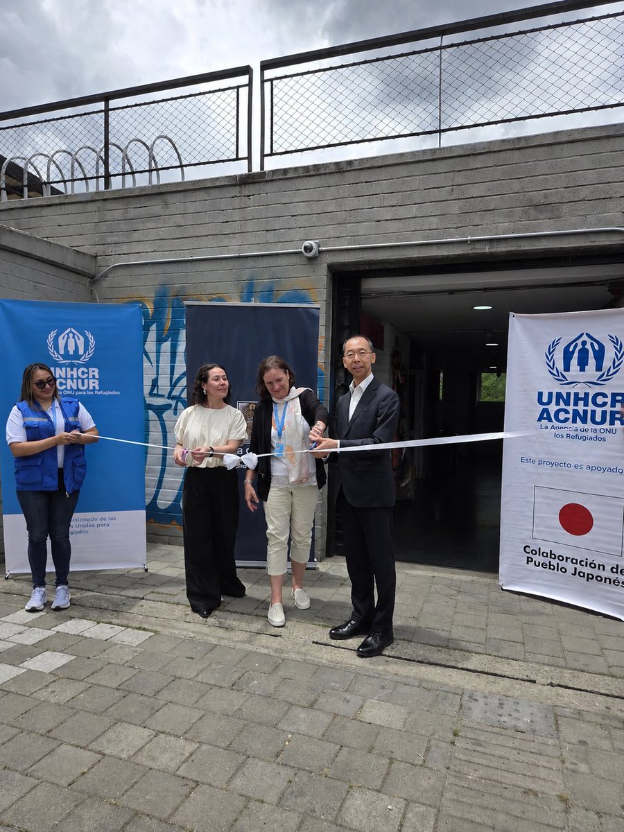 AcnurColombia's tweet photo. 🇯🇵La solidaridad del pueblo japonés se traduce en esperanza para las personas forzadas a huir. 

En Medellín, el Embajador, @JapanEmb_Col, conoció proyectos de ACNUR ante emergencias, en protección y hacía soluciones duraderas, apoyados por Japón. https://t.co/1PEpk7ACrO