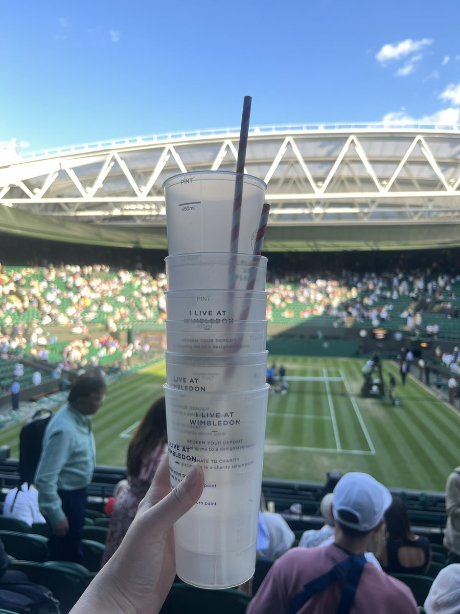 stk1992_'s tweet photo. 明日のウィンブルドン センターコート、ドリームカードすぎて多分今夜寝れない😭初めてシナー見れる！！ジョコとミラは2回目やけどジョコビッチvsチチパスが熱すぎ😢💚
ランチ持って行ってピムス飲んでピクニックするのも、丘でゴロゴロするのも、帰りクタクタになっておうち帰るのも全部楽しみ🧺🪻 https://t.co/lL9HIcMAql