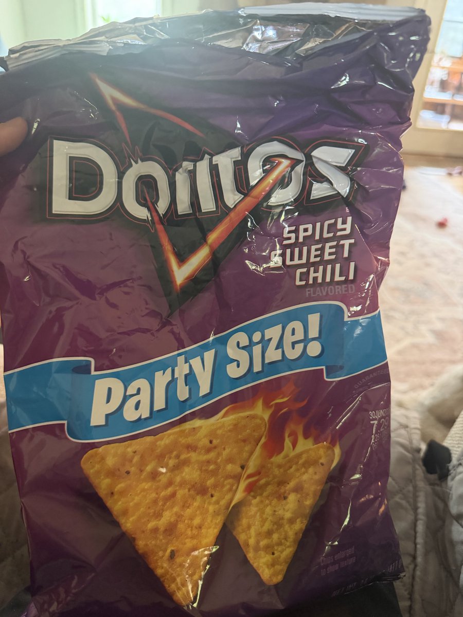 WiacRico's tweet photo. Hot take Tuesday: these are the best Doritos. (Yes, I crushed 3/4 of the bag) https://t.co/8MkAJrLRWt