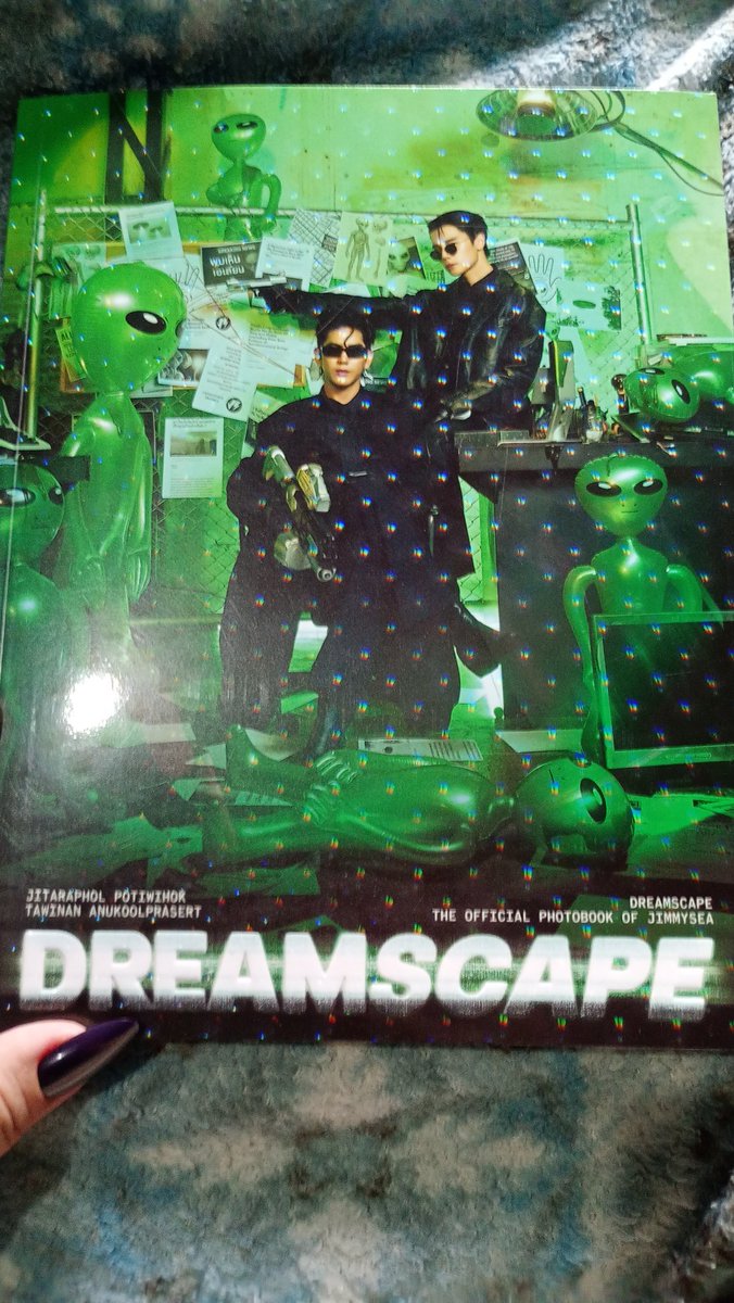 Pathyka_'s tweet photo. ~ Feedback super positivo pra @pam930104, que me vendeu o photobook dos JimmySea. 💜🩵
Chegou lacradinho e muito bem protegido! Ela também me vendeu o photocard do LOL! 
É tudo mt lindo! 😍
E obrigada pelos mimos! Amei ❣ 🙂 https://t.co/5GjdPImFdF