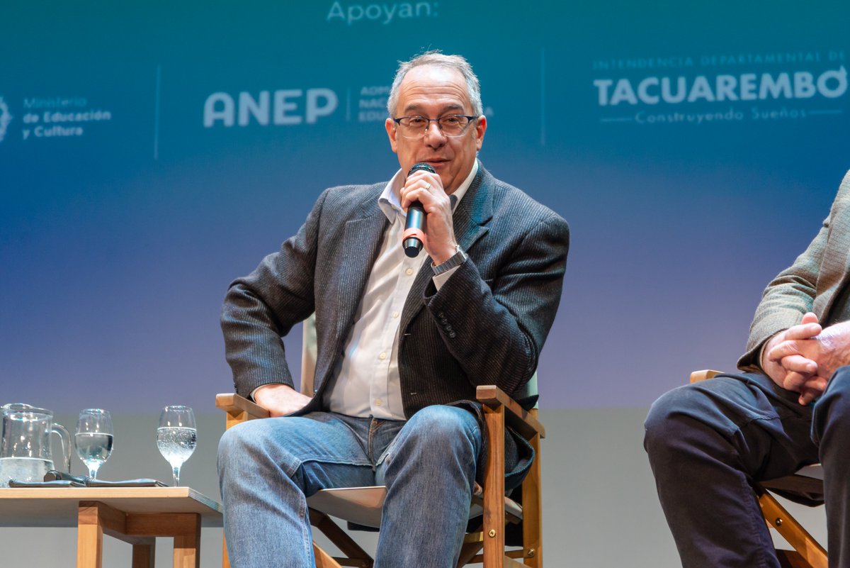 IdTacuarembo's tweet photo. Se desarrolló el acto de apertura del Encuentro de Desarrollo Profesional Docente de Ceibal – Campus del Norte, desarrollado en el Teatro Escayola.
#IDT #MEC #Ceibal https://t.co/BQMkit6L0o