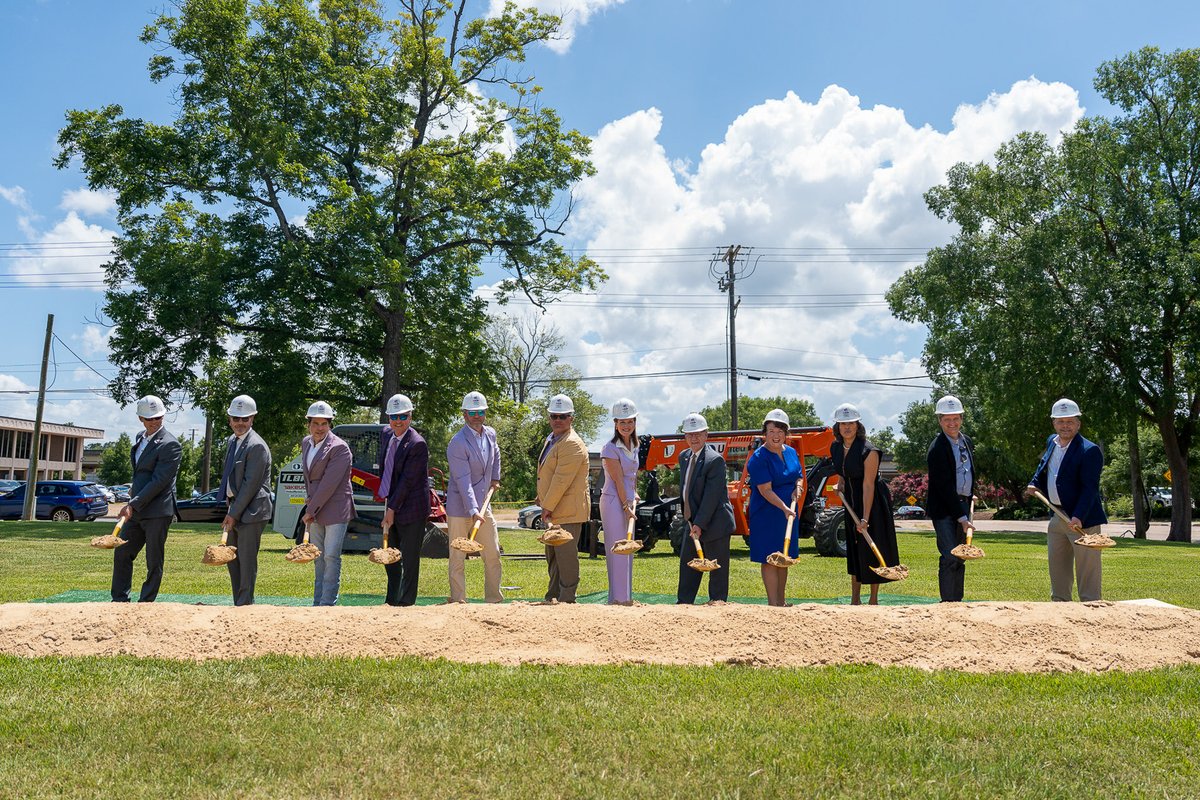 LSUAlexandria's tweet photo. Today, LSUA broke ground on the new Health Education Campus in downtown Alexandria, a project designed to help double the number of nurses and allied health professionals educated for central Louisiana.
Story at https://t.co/c1TZCLr7yY
#lsua #withinreach #withoutlimits https://t.co/iiUbbpZxxv