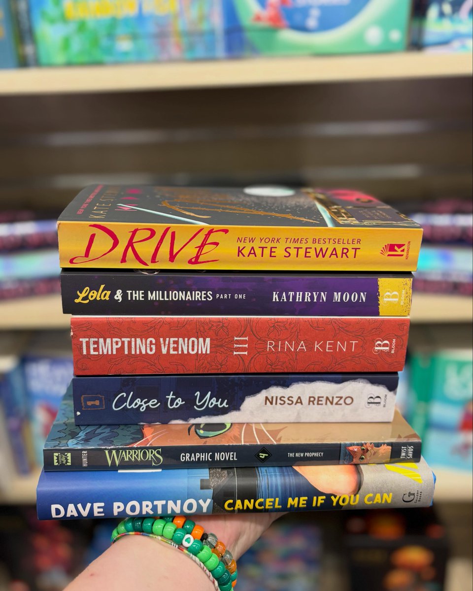 booksamillion's tweet photo. Nothing pairs with a long holiday weekend like a new book! 📖 Browse this week's new releases and shop in-store or online today!
#newbooks #bookhaul #books #bookstack #booksamillion https://t.co/n1mhe1YCzZ