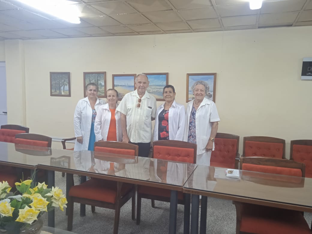dirpgucmcfg's tweet photo. Hoy en Ciencias Médicas Cienfuegos se realiza ejercicio de Categoría Docente Superior para AUXILIAR las Dras Yisel Alonso y María Soledad Vilches con excelentes resultados, continúa fortaleciendo el Claustro de las Ciencias Médicas,  enhorabuena!!! https://t.co/wxsPm1l8E5
