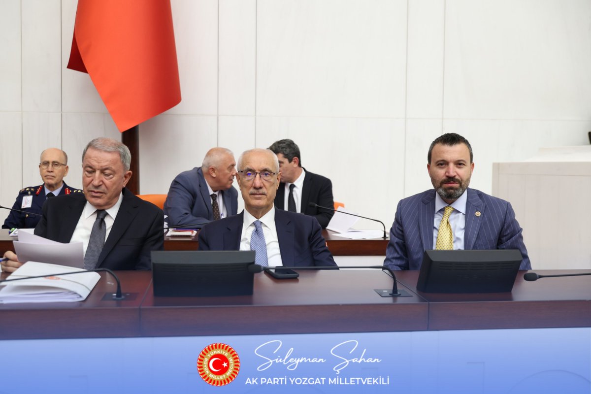 suleymansahan66's tweet photo. 📍TBMM | Genel Kurul

Vatan savunmasının yiğit neferleri, kahraman ordumuzun bel kemiği Uzman Erbaşlarımız için çalışıyoruz. 🇹🇷

TBMM Genel Kurulu'nda 277 Sıra Sayılı Uzman Erbaş Kanunu ile Bazı Kanunlarda Değişiklik Yapılmasına Dair Kanun Teklifimizin görüşmeleri ile günü tamamladık.

Ülkemiz ve milletimiz için hayırlara vesile olsun.

@hulusiakarmedya @FeyziBerdibek1