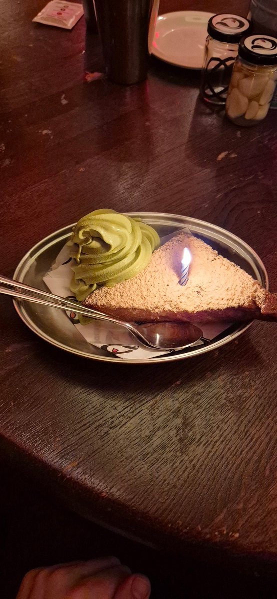 Buxsea's tweet photo. Back in flavour country. Also, 37 years old (really old)! https://t.co/JfQVUI9uQt