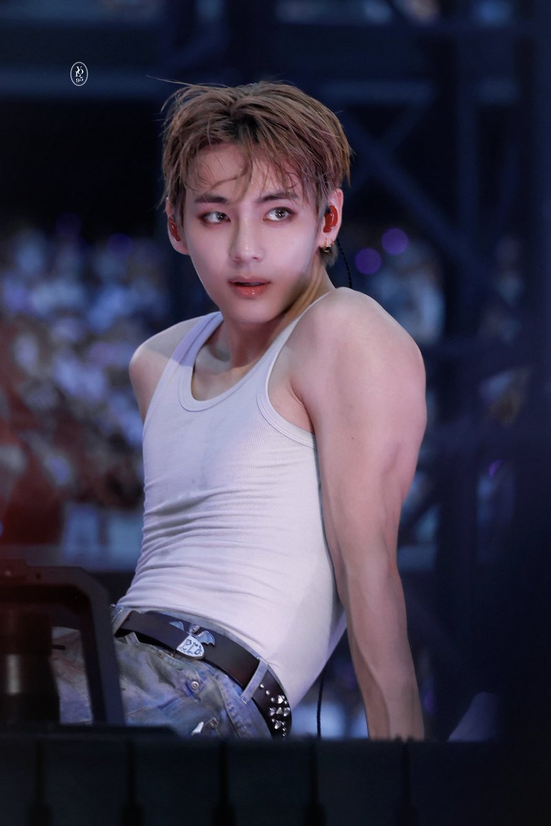 saa_EHEH's tweet photo. ここ数日でカメラロールがすごい🥺同じ画像保存しまくりで笑った。笑
キムテヒョン最高すぎてしんどーーい。
セクシーもかわいいも沢山魅せてくれて幸せすぎる。今日も一日テヒョンを愛でながらがんばろ🥺 https://t.co/M5XK5bMcyI