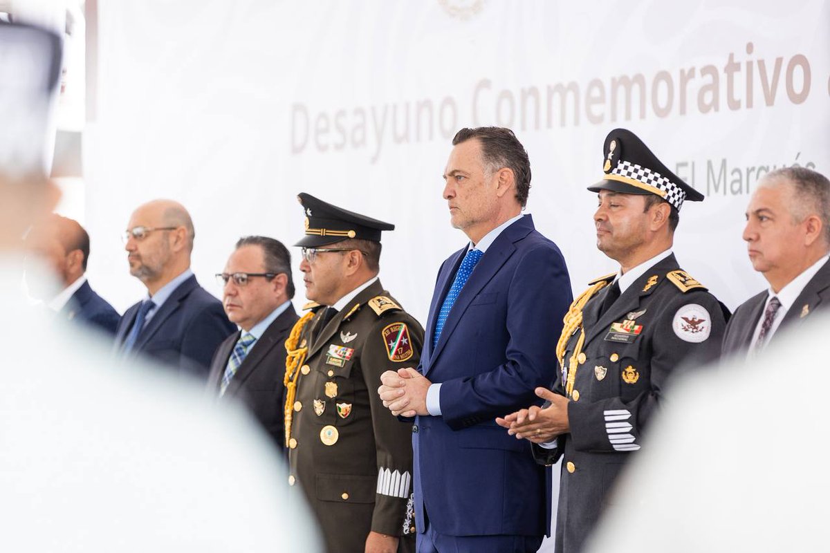 gobqro's tweet photo. El Gobernador @makugo participó en el acto conmemorativo por el séptimo aniversario de la creación de la Guardia Nacional, reconociendo la labor y consolidación de esta institución, así como el desempeño, compromiso y vocación de servicio de sus integrantes, en el fortalecimiento de la seguridad de #Querétaro y todo México.