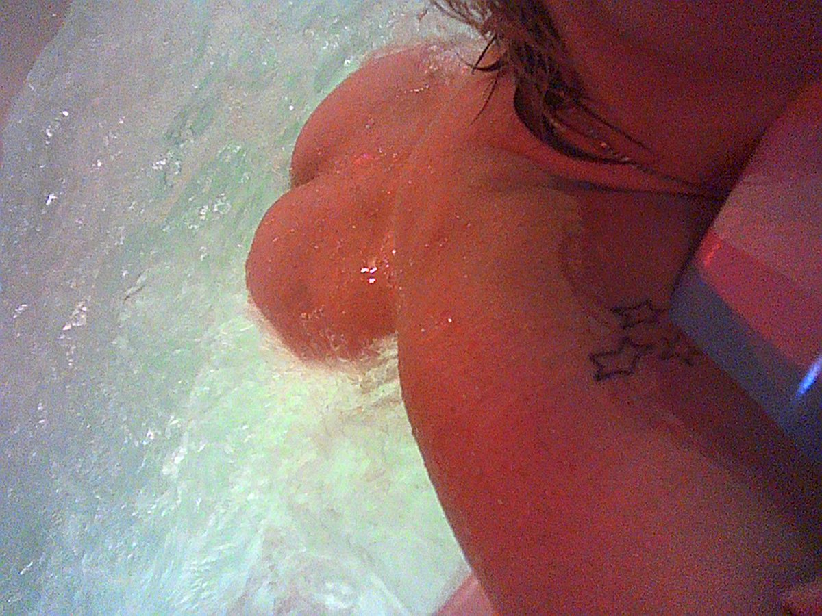 Hehimholes_'s tweet photo. Taking care of this body 🍑🪷

#fucktoy #ftm #tboy #femboy #bdsm @ass https://t.co/Rdrf0qBqz7