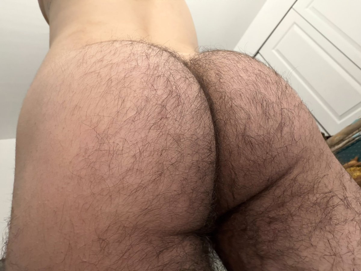 eldemonico's tweet photo. just me and my thick butt 🍑 https://t.co/jv1A1VLglm