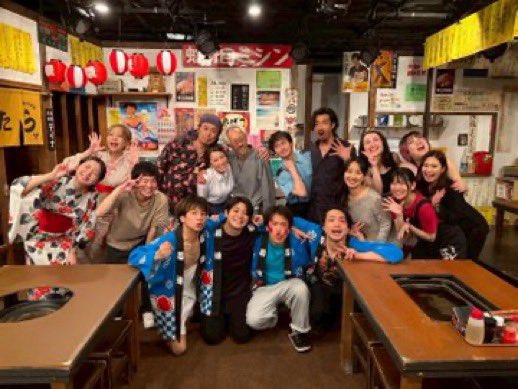 koz55amon's tweet photo. ６日間10公演が終わりました。
友情、親子愛、兄妹愛、夫婦愛、
全ての愛が詰まった人情物語
10公演ほぼ満席でしたがまだ配信もあります。まだ観て無い方は是非
 
4点カメラスイッチング配信
https://t.co/nD4MMJiwkm…

全体定点カメラ配信
https://t.co/9KeIBH8495

#ホッチキス2026 https://t.co/SkuLUGbGdc