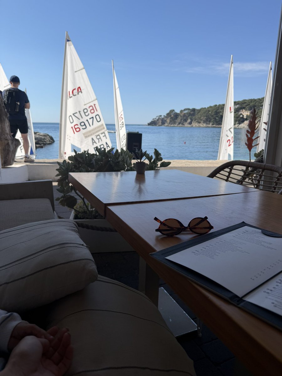 britaany16's tweet photo. eurosummer en la Costa Brava 🌞 https://t.co/sAUaV2iqEo