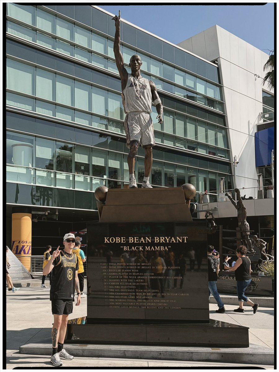 theonlyElii's tweet photo. @johnny_aytch @UnderdogWNBA @PHNX_Mercury Go Lakers https://t.co/hzVifXCb9l