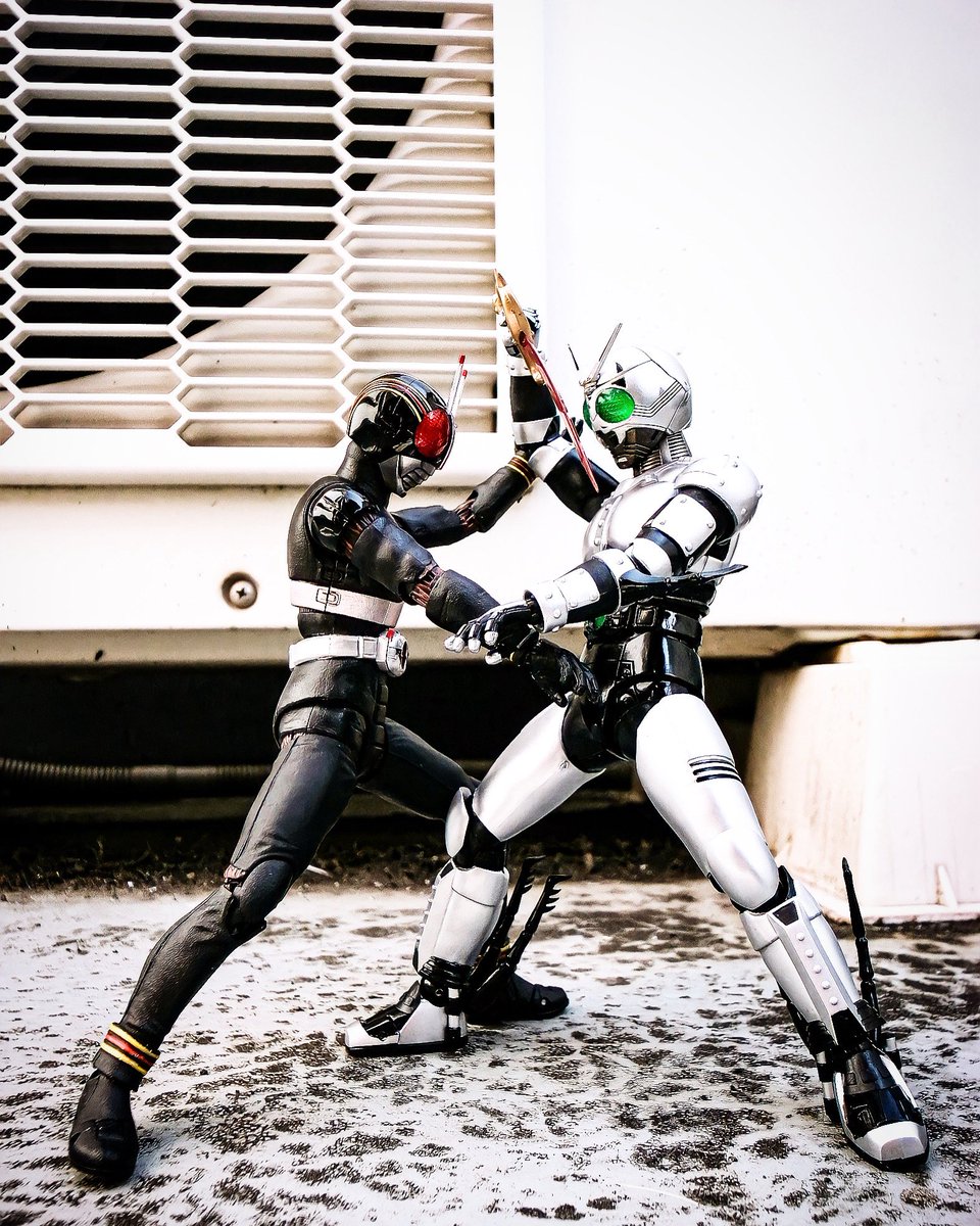 ShimadaHeinrich's tweet photo. BLACKの方が軟質部分の塗装がやばそうなので
BLACKだけにします https://t.co/IWmCRF4KOr