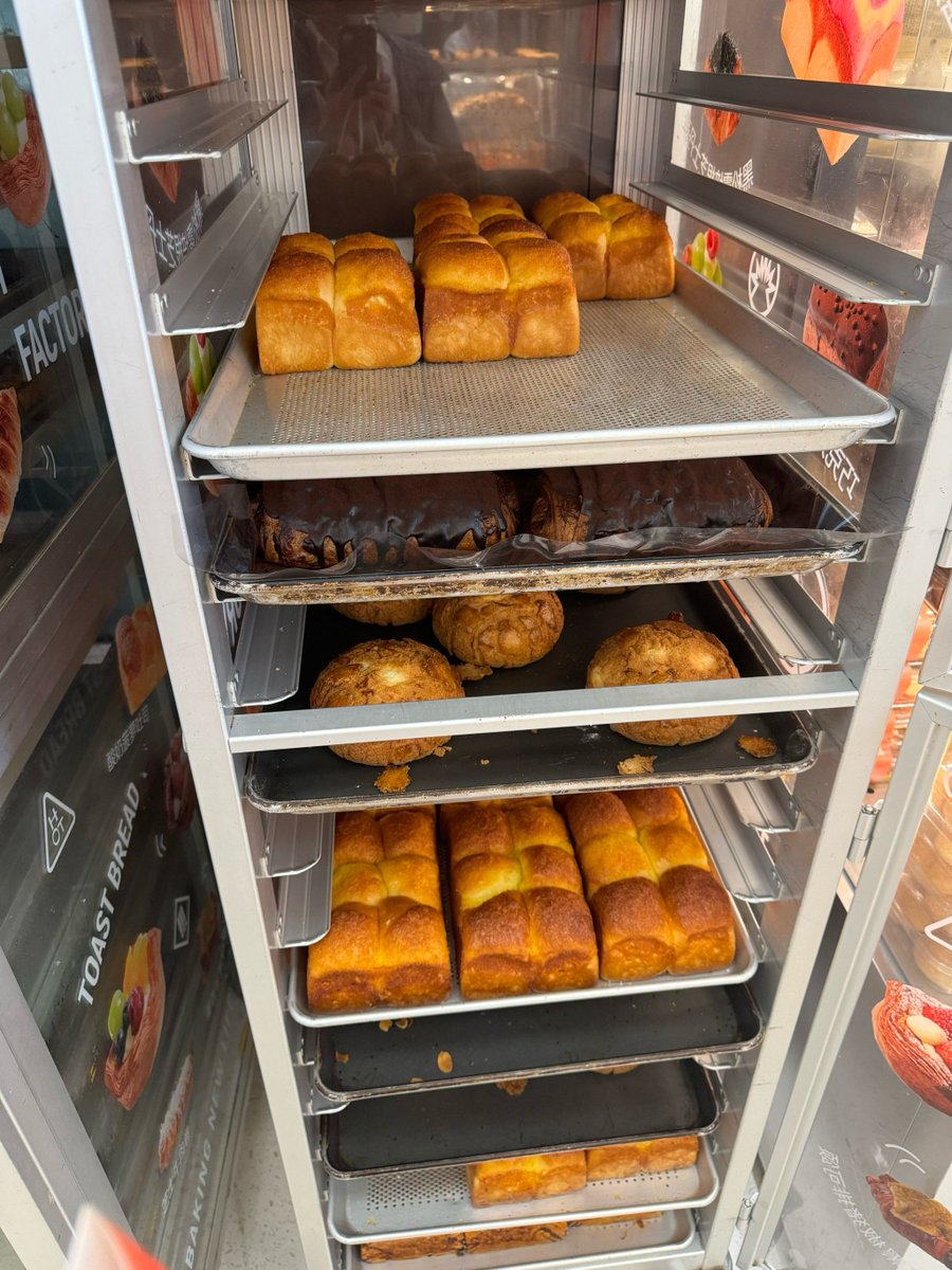 JacelynLetgl's tweet photo. Just restocked our instant coffee cups + fresh matcha buns! Perfect quick bites for your morning rush  Swing by anytime before they’re gone! https://t.co/1nZqVvsbee
