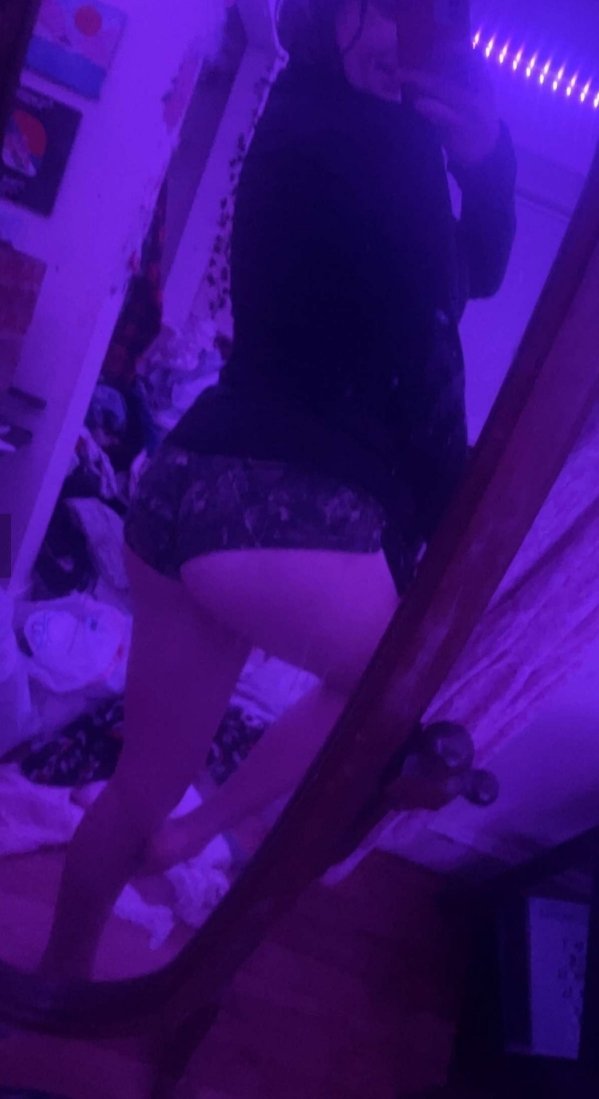 Dirtyblueeee's tweet photo. Hot girl 

Send pics of u sister, girlfriend, wife, or cousin to expose them,  send a DM

#exposed https://t.co/0iLlk19jaA