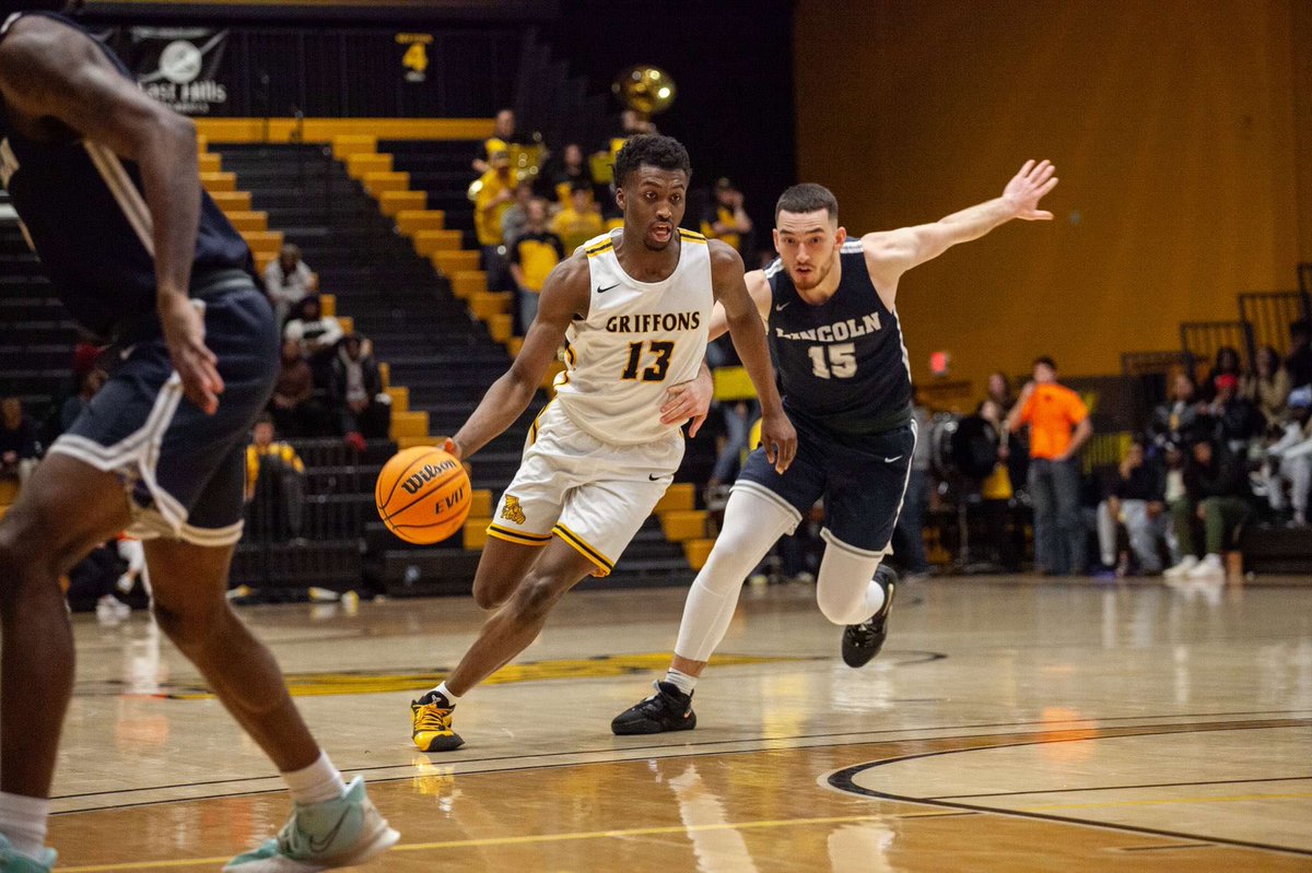 KfeqMatt's tweet photo. Former MoWest Griffon Taye Fields, who transferred to the Univesity of North Alabama for his senior season, has signed an NBA Summer League contract with the Philadelphia 76ers

Story: https://t.co/iGLB6zyAet https://t.co/U6MSYyQ7Oj