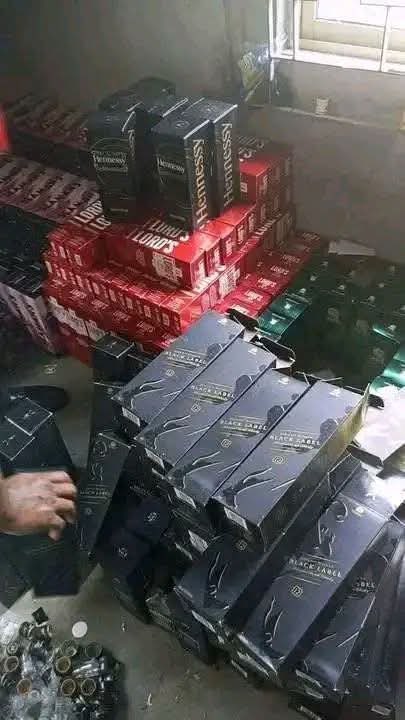 Riddwane's tweet photo. An Enugu State indigene, Chinedu Onu, has been arrested in Ikot Ukpong, Eket Local Government Area of Akwa Ibom State, for allegedly adulterating different brands of alcoholic drinks. https://t.co/Z4sqddB871