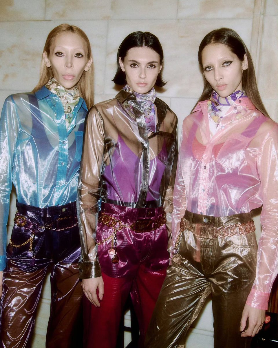 dearvotion's tweet photo. Something about these feels quite pre-influencer Miu Miu. https://t.co/P6DjQS0ERl