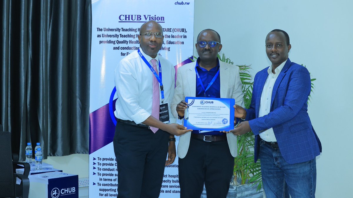 chu_butare's tweet photo. Today,@chu_butare proudly hosted its Research Day, where our staff showcased 8+ research studies spanning Nursing, Allied Health & Medicine. These studies show how locally generated evidence advances patient care, informs @RwandaHealth &improves health outcomes in Rwanda & beyond https://t.co/CW7Af9ae9n