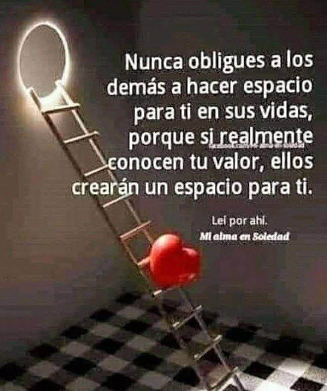 Averiao's tweet photo. Bona nit / Buenas noches. https://t.co/nhsJVM4Ec8