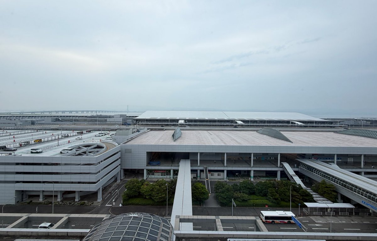 JeePower_Jeep's tweet photo. おはようKIX https://t.co/MBEfPVOiK7