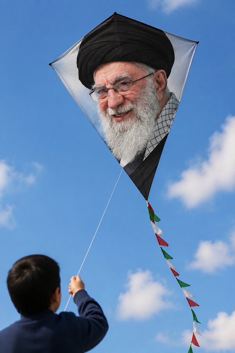 Shahanlive80's tweet photo. آماده اید!

رهخر مسهلین جهان میخواد به ملکوت عظما پرواز کنه!

منکه آماده م و تمرین هم کردم!
شما چطور؟

#عرزشی_عرعر_کن 
#عرزشی_ضجه_بزن https://t.co/PkyPBLwBg7