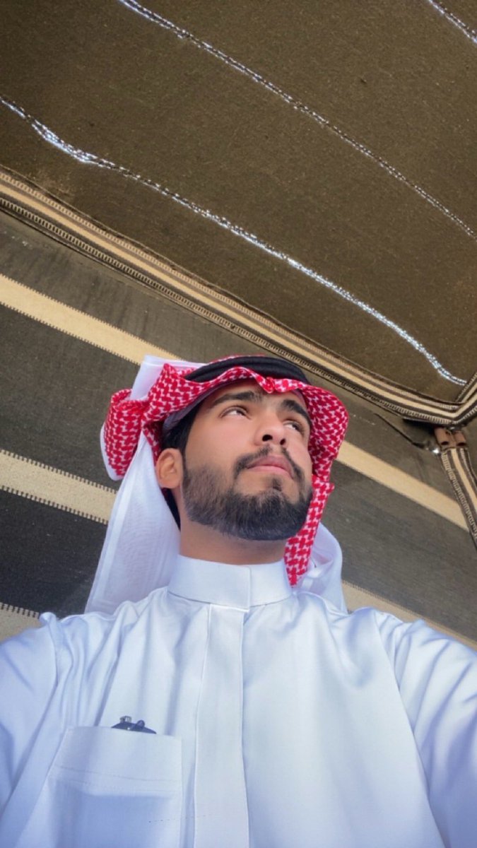 872ne's tweet photo. نمشي والدنيا تجيب وتعيد
والطيب يبقى لو تعبت أياديه
والعمر ما يسوى همومٍ ما تفيد
خلّ الأمل بالله دايم يحييه https://t.co/5ynFcVdn2Q