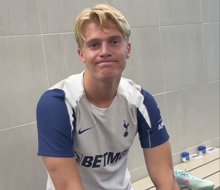 crfnandes's tweet photo. só estou curtindo os últimos momentos do lucas nessa copa , não tem a mínima chance https://t.co/NddA9eD1FA