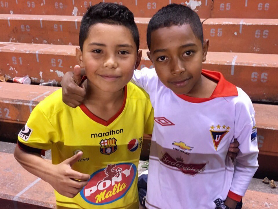 testigosdelkitu's tweet photo. ligalona is real https://t.co/MjMnzUT4Kt