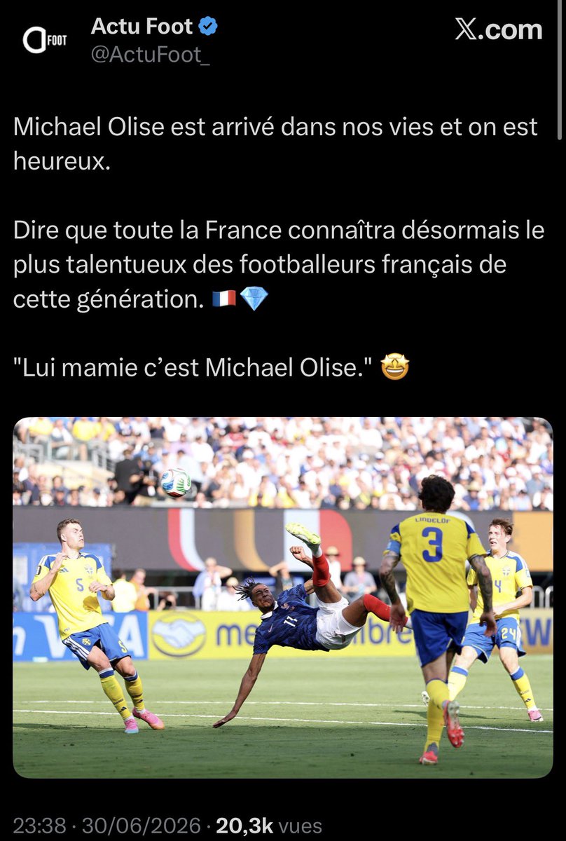 MediaBayernFR's tweet photo. C’EST QUOI CE TWEET PTDRRRRR https://t.co/xrMYg4tOEO