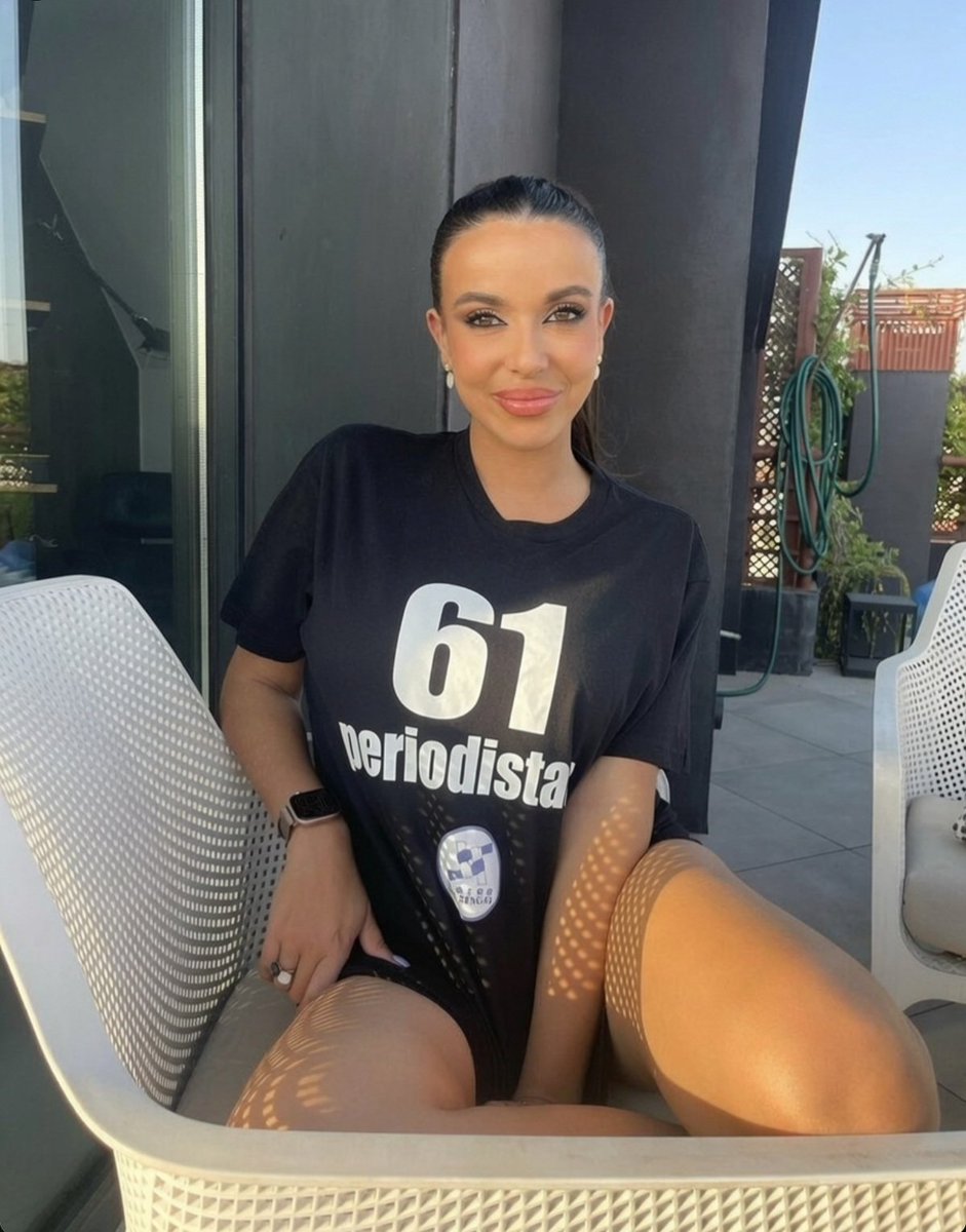 DCognitivos's tweet photo. Me gusta mucho la nueva camiseta de @SarahPerezSanta 
Muy acertada. https://t.co/BFJ0BKsp2e