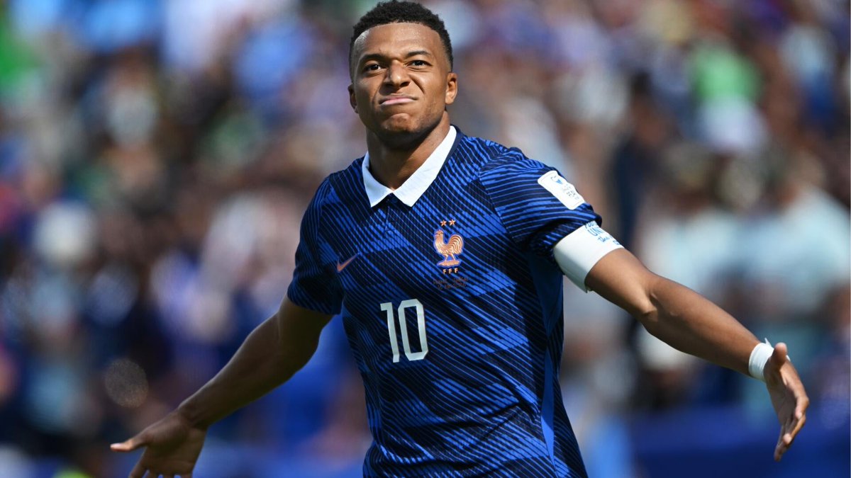 thuongumba's tweet photo. MBAPPE SCORES!!! FRANCE TAKES AN EARLY LEAD AGAINST Sweden!!!!! 

⏰ 44’
France 🇫🇷1-0Sweden🇸🇪 https://t.co/P6DGWA9TCO