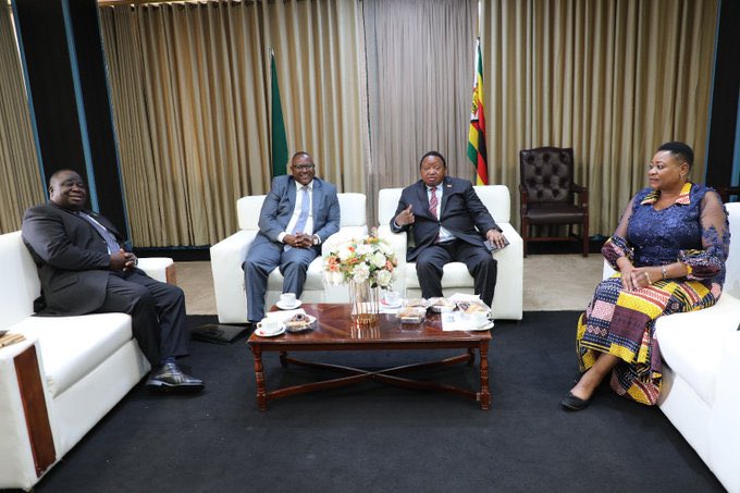 ShaveHon1's tweet photo. The fates of our two nations are closely intertwined, as demonstrated by our numerous joint collaborative projects in the economic sphere. Zimbabwe’s success is Zambia’s success and vice versa. https://t.co/Lz6fYQHUQ0