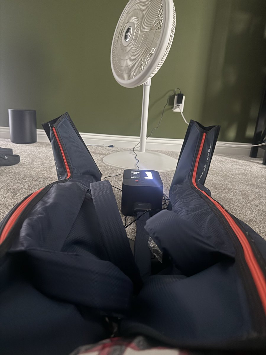 NathanielTGrimm's tweet photo. Getting the legs right 🔥 https://t.co/zCulhvKOe3
