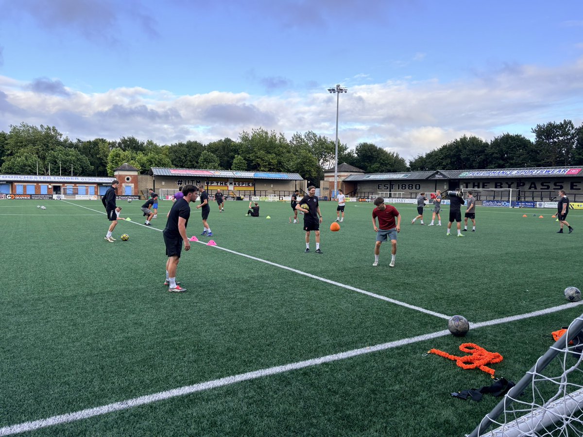 DorchTownFC's tweet photo. Session 1: Complete โ
First pre-season training session back for Glenn Howes' Magpies squad this evening! ๐ช
#WeAreDorch โซ๏ธโช๏ธ https://t.co/D76jMd7WnA