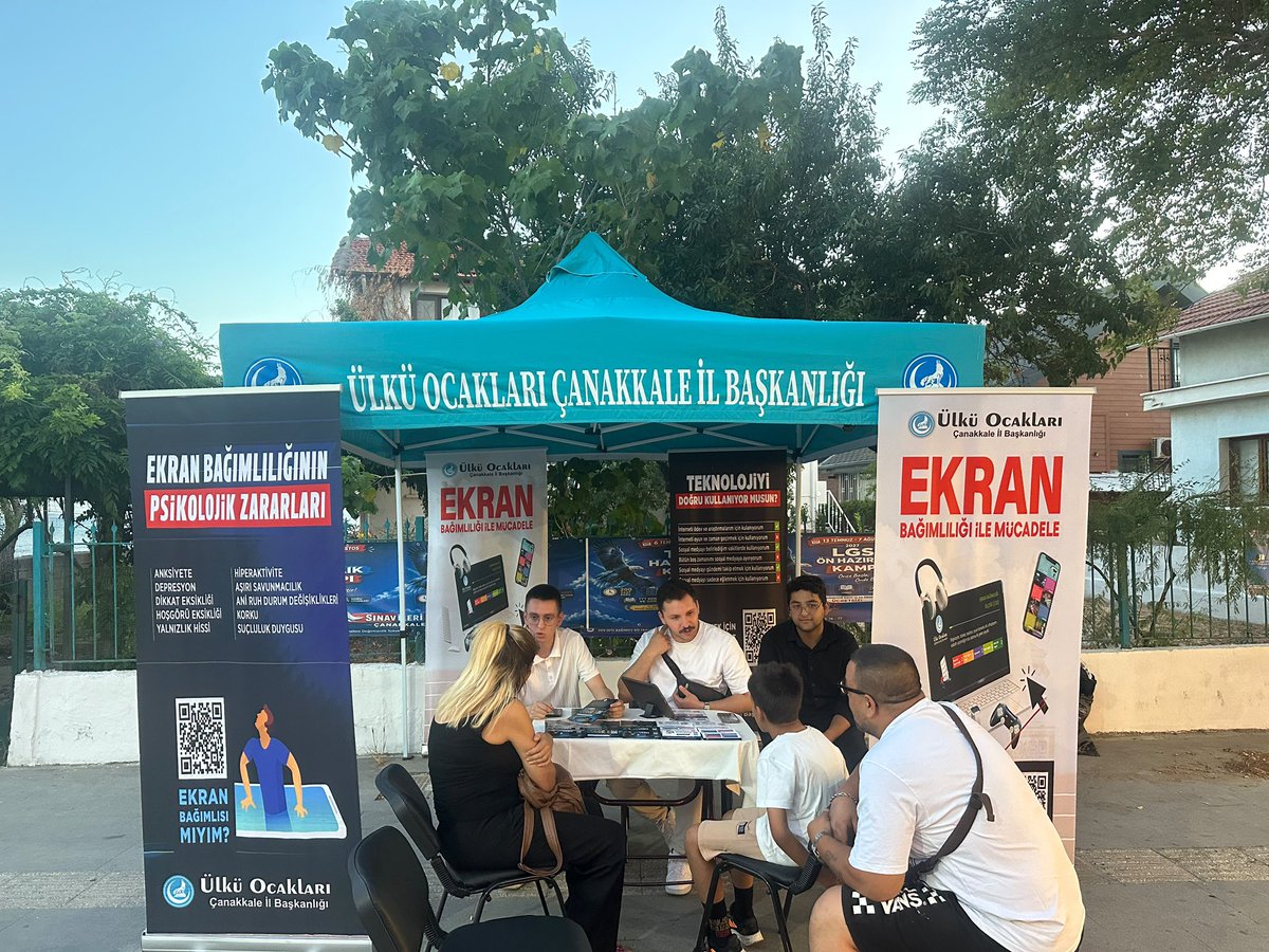 ozgurbedel's tweet photo. Ülkü Ocakları Genel Merkezimiz tarafından hazırlanan ekran bağımlılığı ile mücadele farkındalık çalışmasını, Ülkü Ocakları Çanakkale İl Başkanlığı olarak standımızda tanıttık. https://t.co/6QwLwCC1Q3
