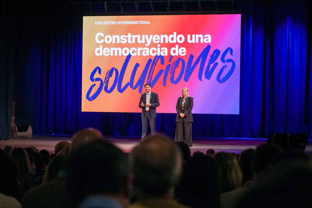 GiScaglia's tweet photo. Gestionar es entender que detrás de cada decisión hay una persona.

Con @maxipullaro compartimos la convicción de que la gestión pública tiene sentido cuando mejora la vida de la gente. Gobernar es eso, es dar respuestas, una por una, incluso en los momentos difíciles.

Ese es el compromiso que renovamos una vez más. Lo que hicimos hasta acá nos da la fuerza para seguir trabajando, porque todavía queda mucho por hacer.
