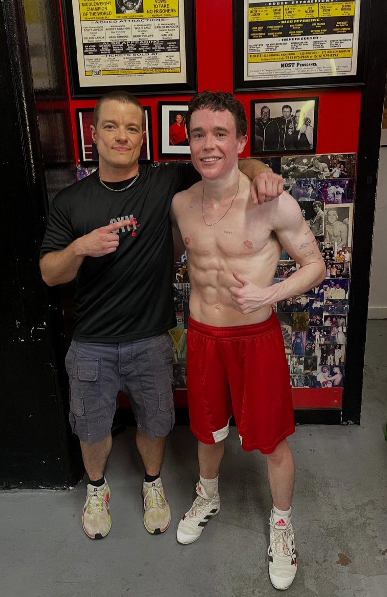 GoatDogLive's tweet photo. @ClaviUpdates @Clavicular0 is looking jacked in a new picture posted online. #clavicular #musclemaxxing #looksmaxxing https://t.co/3gcEG9YPiS